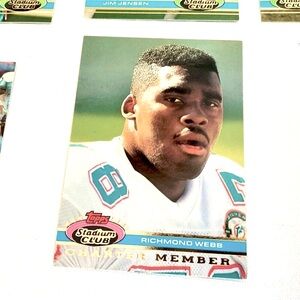 1991 Topps Stadium Club football collector cards